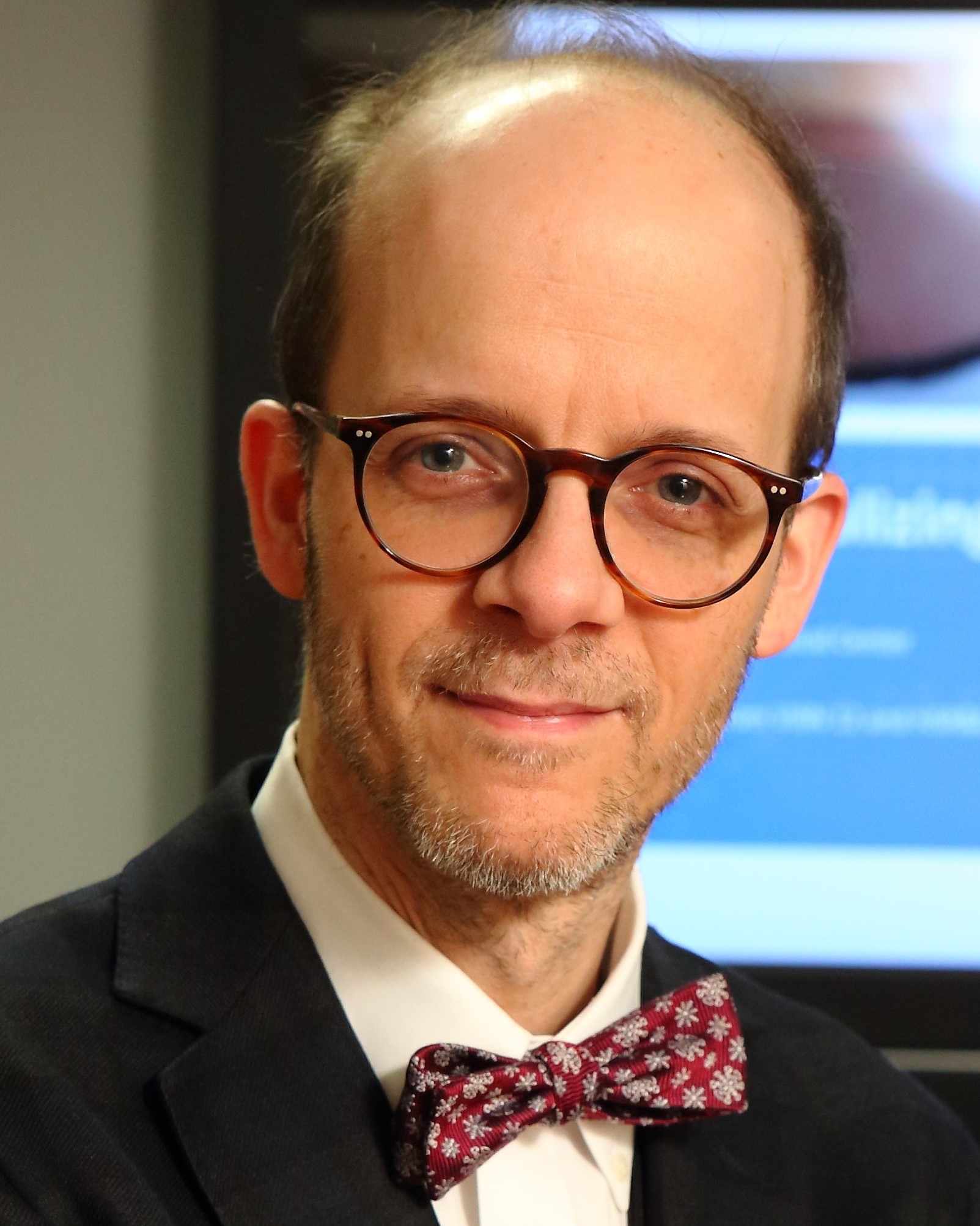 Headshot of Saul Weiner, MD